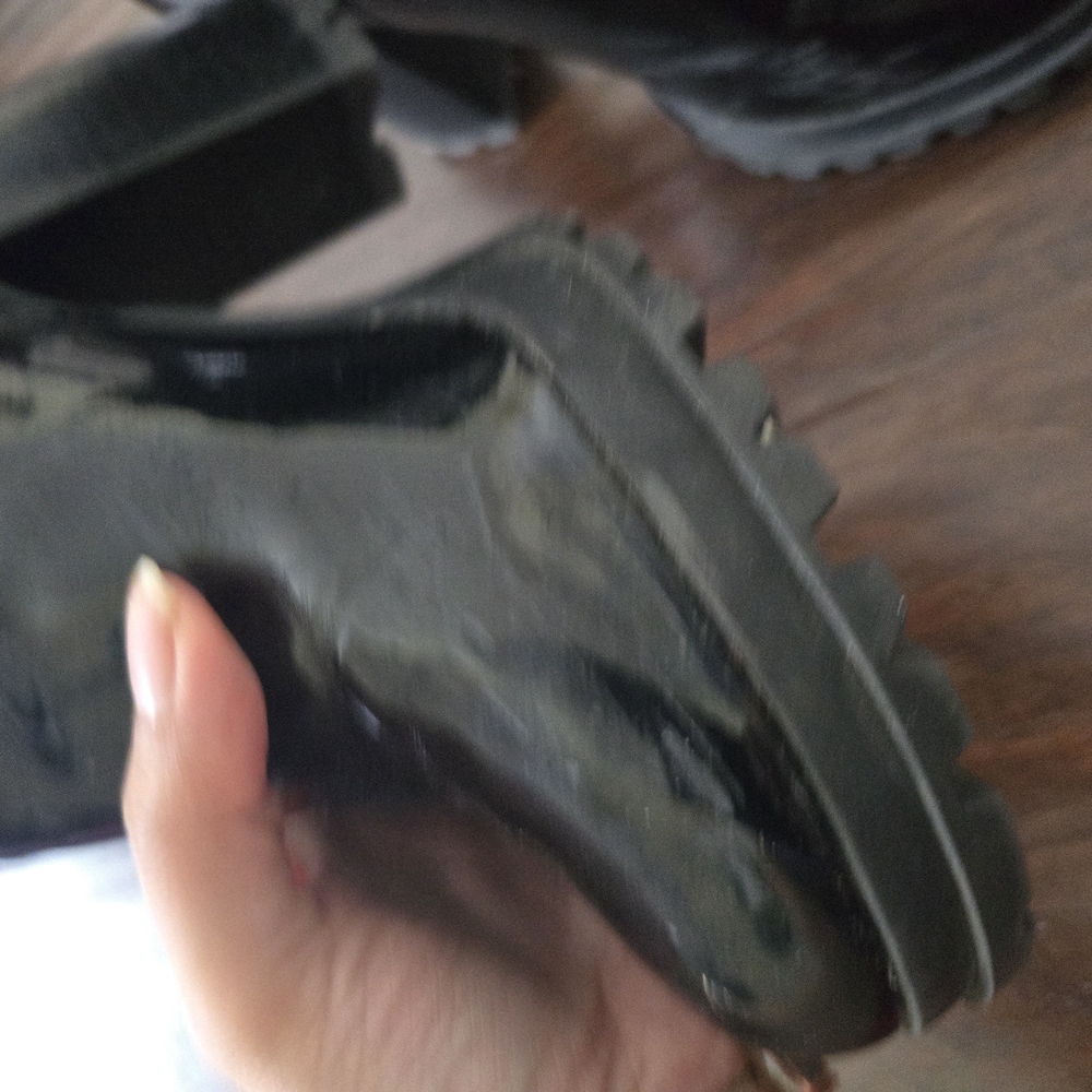Elegant Black Women's Boots - Picture 5 of 7